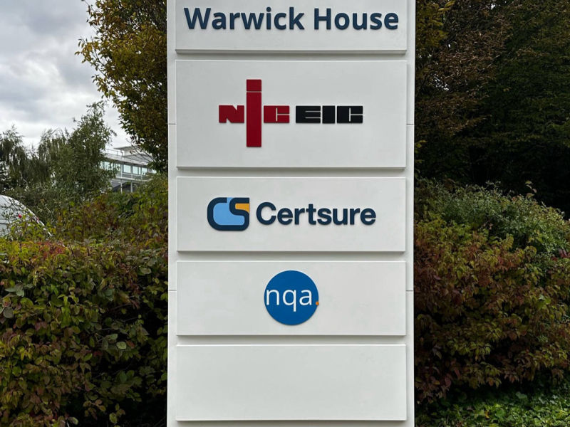 POST WAYFINDING SIGNAGE