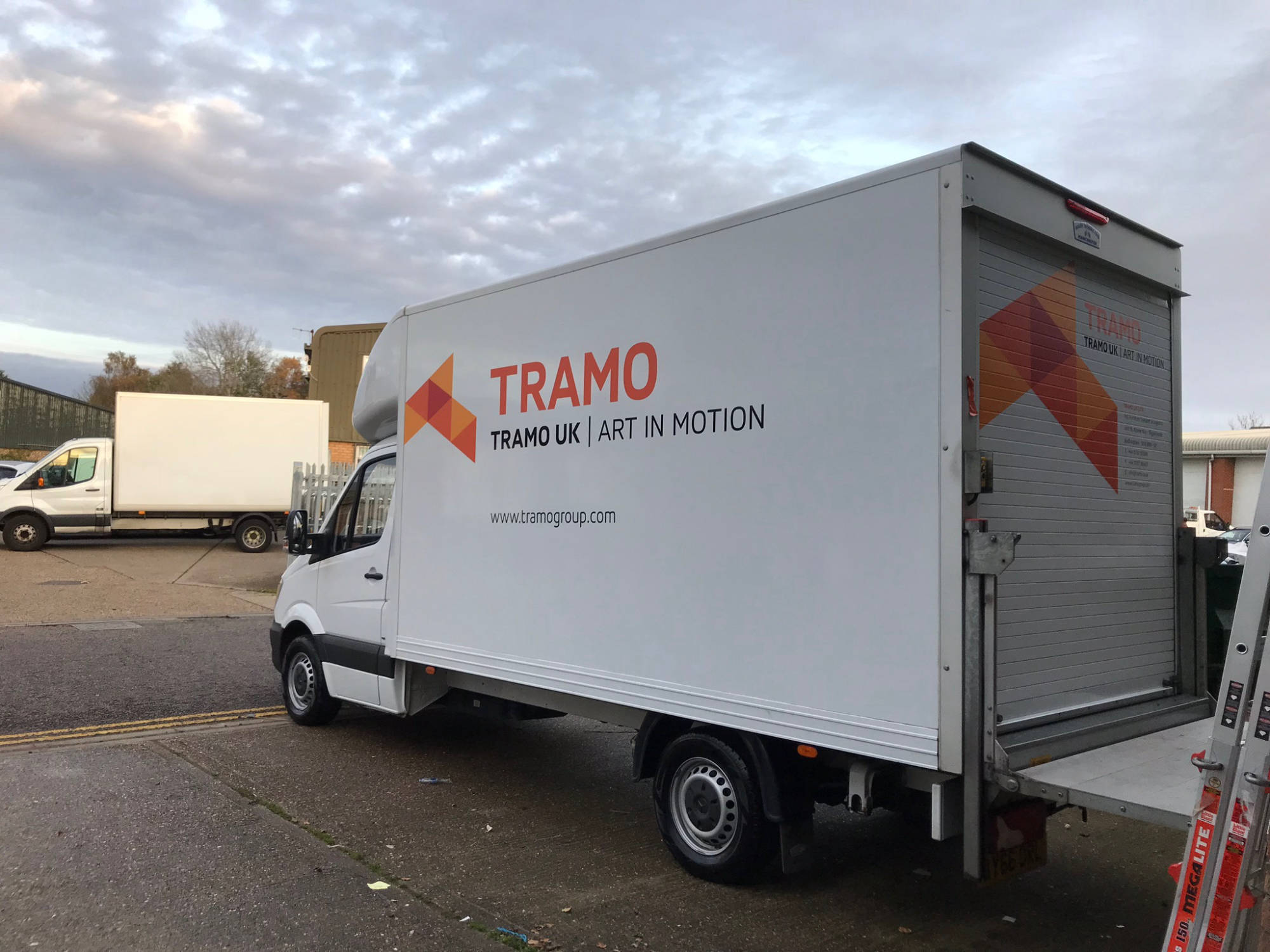 lowloader sign graphics 