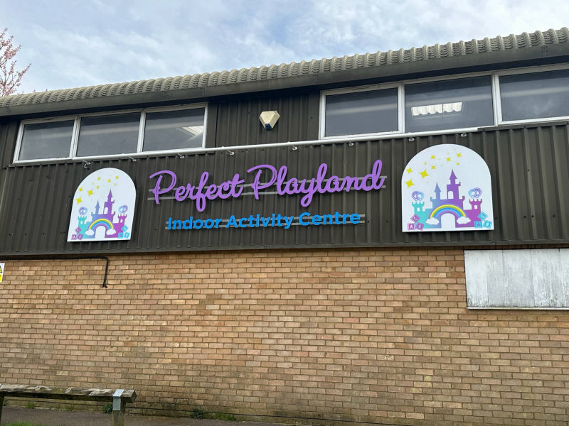 STAND OFF 3D SIGNAGE