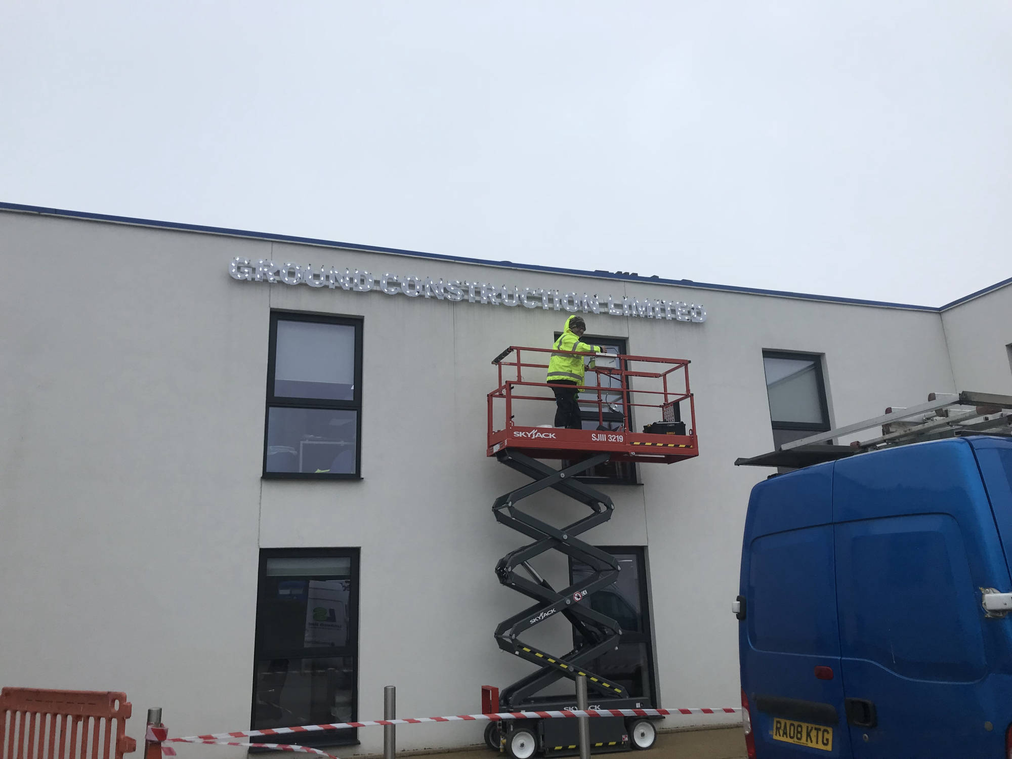 signage installation