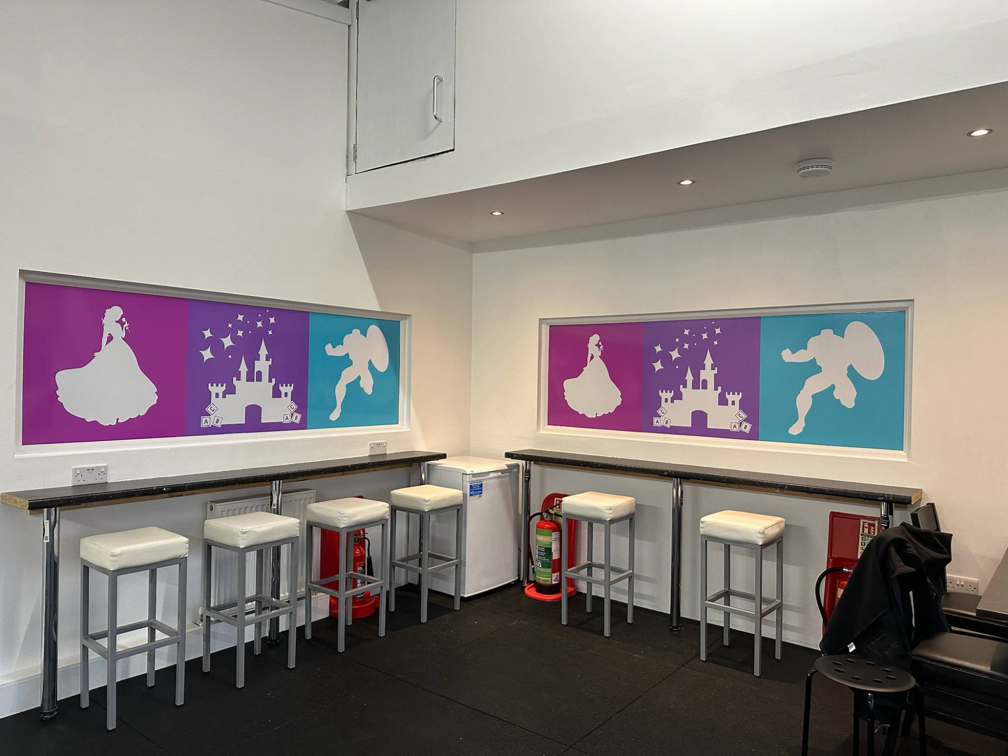 softplay window graphics 